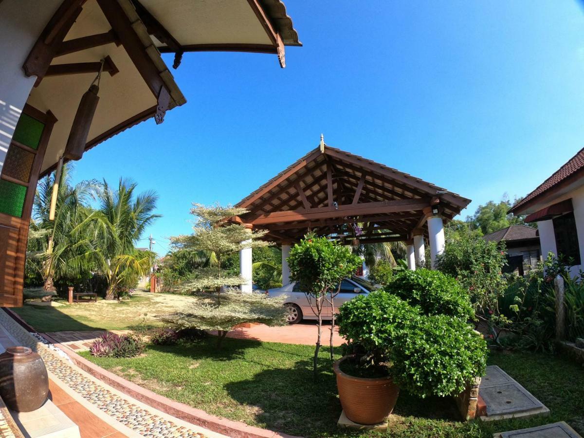 Anjung Nor Muslim Homestay Dungun Exterior foto